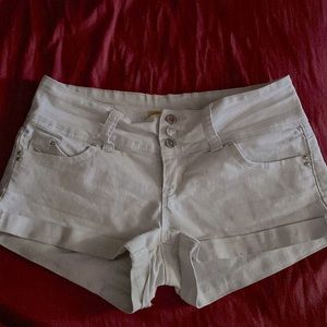 White booty short | size: 7 (juniors) | YMI